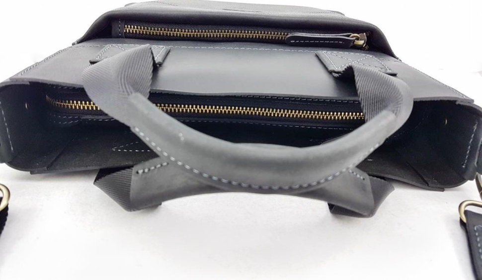 Кожаная сумка планшет среднего размера с ручками и плечевым ремнем VATTO (11745)