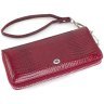 Вместительный женский кошелек из лаковой кожи под рептилию в красном цвете ST Leather 70805 - 3