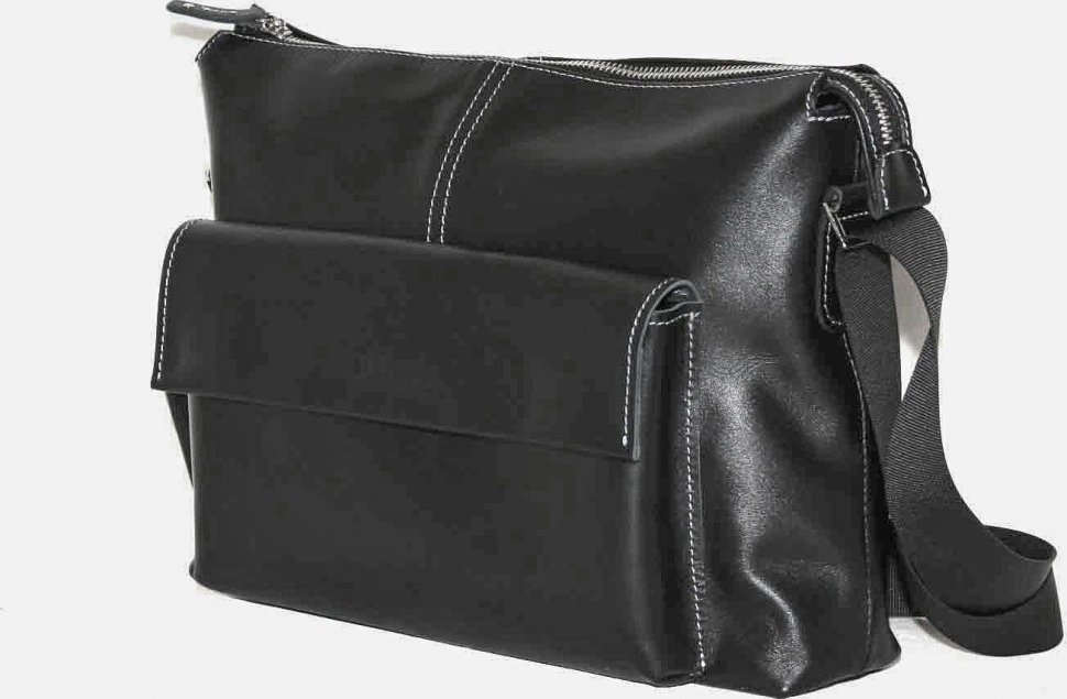 Наплечная сумка мессенджер из гладкой кожи в черном цвете VATTO (11946)