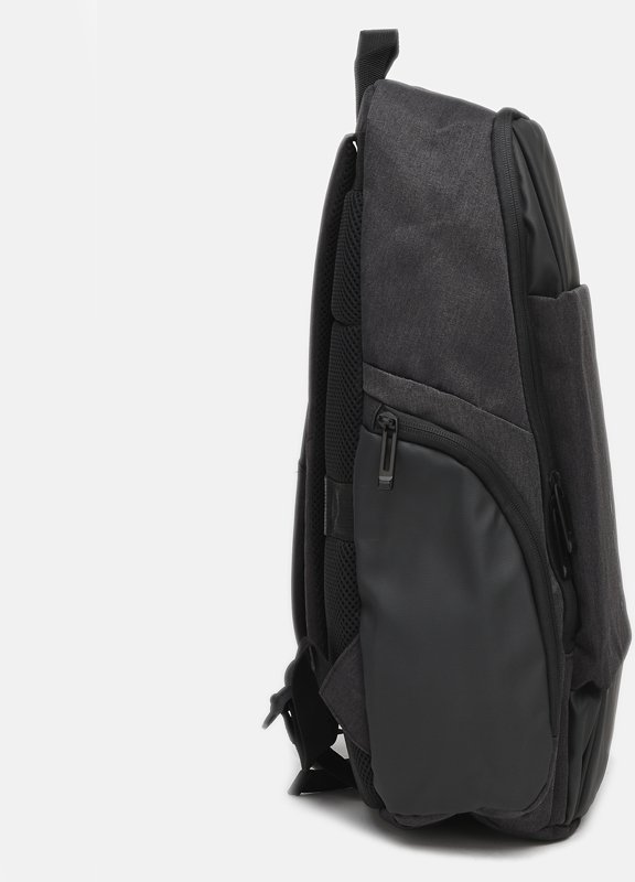 Просторий чоловічий рюкзак із чорного поліестеру з відсіком для ноутбука Monsen (21431)