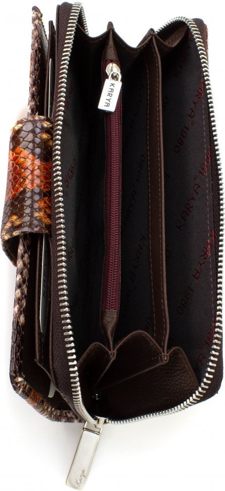 Женский горизонтальный кошелек коричневого цвета из лаковой кожи под змею KARYA (19590)
