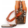 Женская оранжевая плечевая сумка из натуральной кожи на три молнии KARYA (19613) - 2