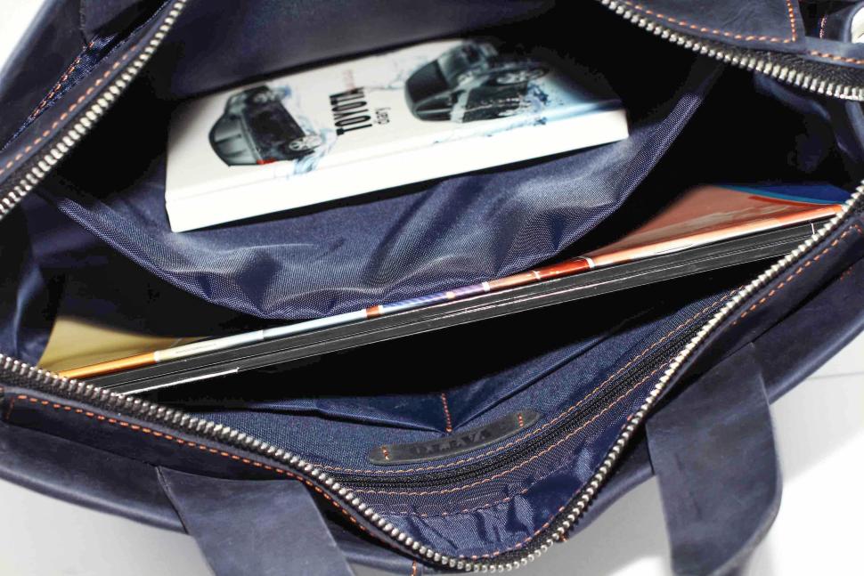 Современная мужская сумка синего цвета под формат А4 с ручками VATTO (11656)