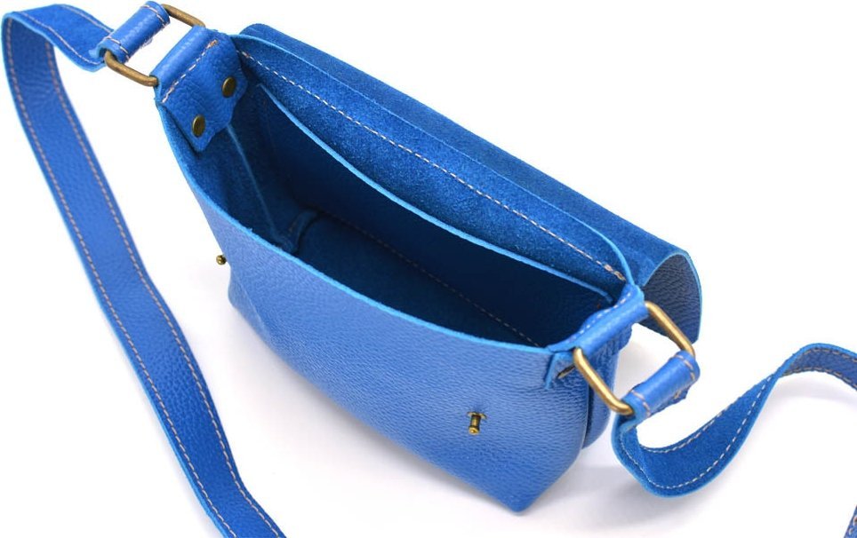Женская небольшая сумка-кроссбоди из натуральной кожи синего цвета TARWA (21778)