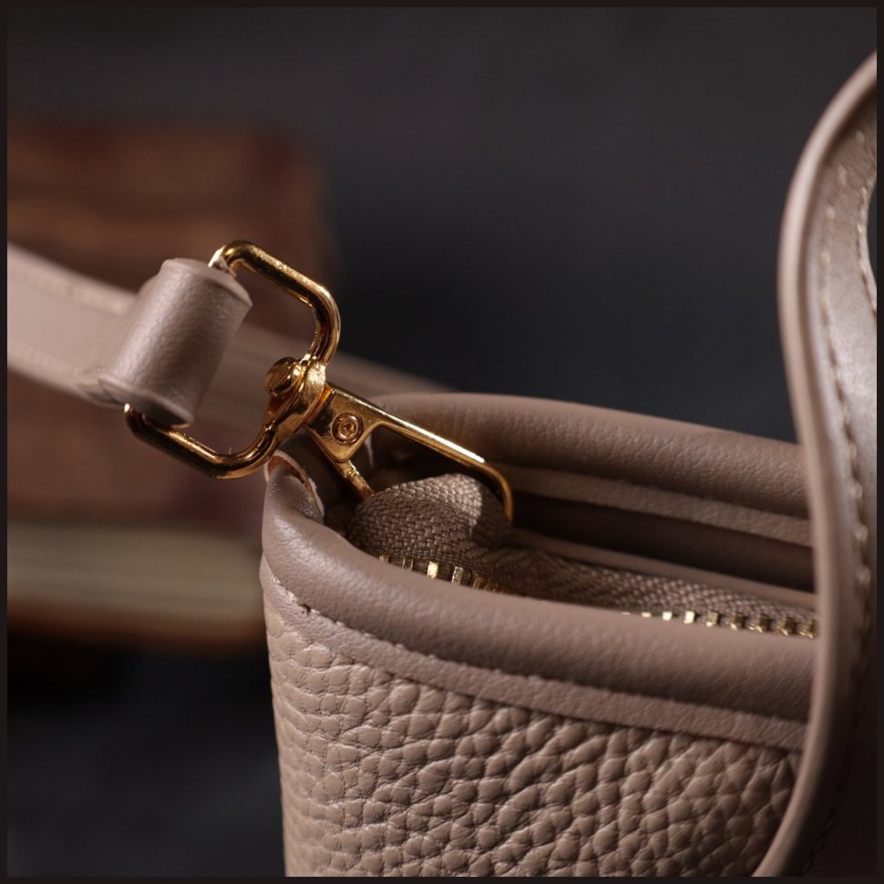Маленькая женская сумка из натуральной кожи бежевого цвета с двумя ручками Vintage 2422283