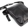 Классическая наплечная сумка планшет из гладкой кожи черного цвета VATTO (11864) - 5