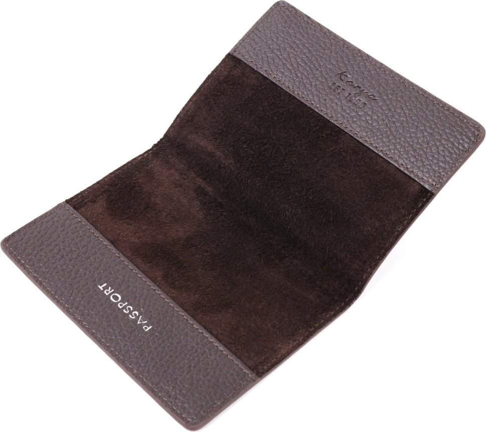 Классическая обложка на паспорт из фактурной кожи коричневого цвета KARYA (2420916)