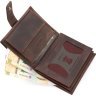 Темно-коричневое мужское портмоне из винтажной кожи с хлястиком на кнопке KARYA (18262) - 4