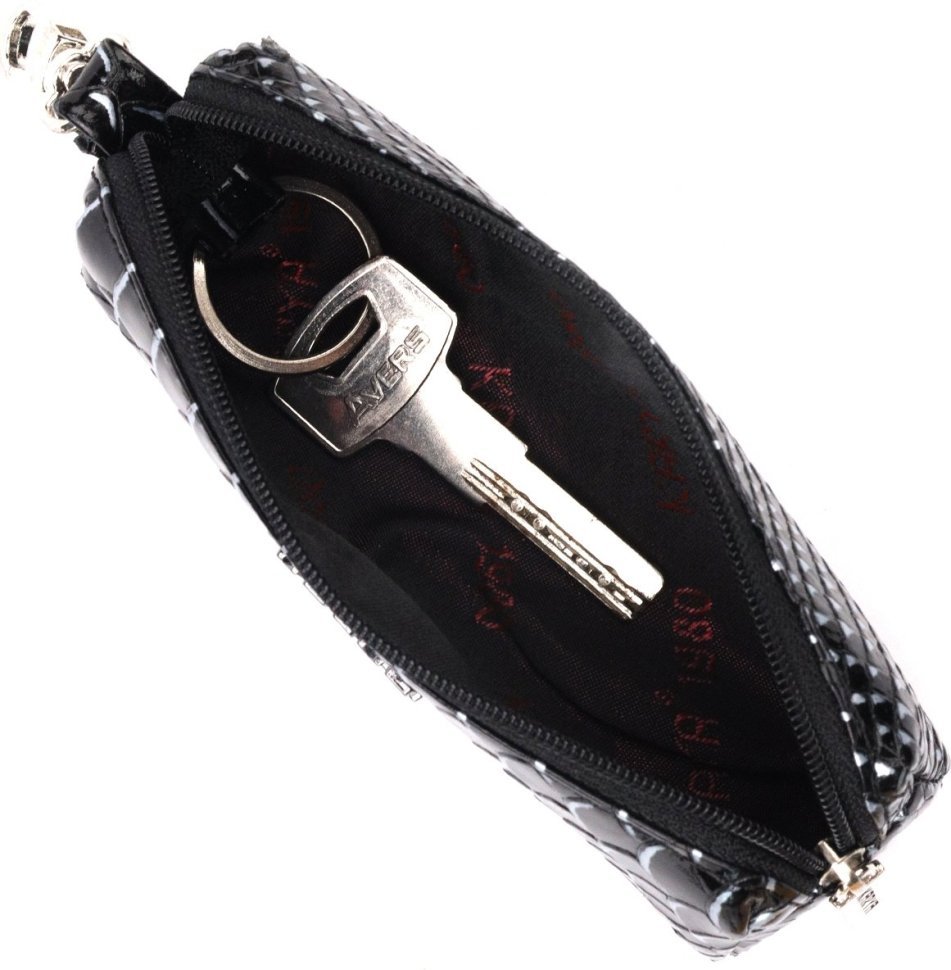 Черная лаковая ключница из натуральной кожи с фактурой под змею KARYA (2421219)