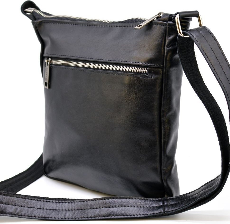 Вертикальная мужская сумка из натуральной черной кожи через плечо TARWA (19643)