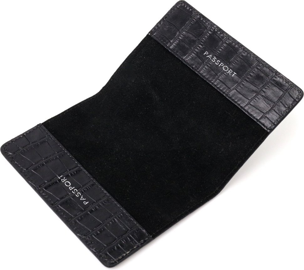Классическая черная обложка на паспорт из натуральной кожи под крокодила KARYA (2420927)