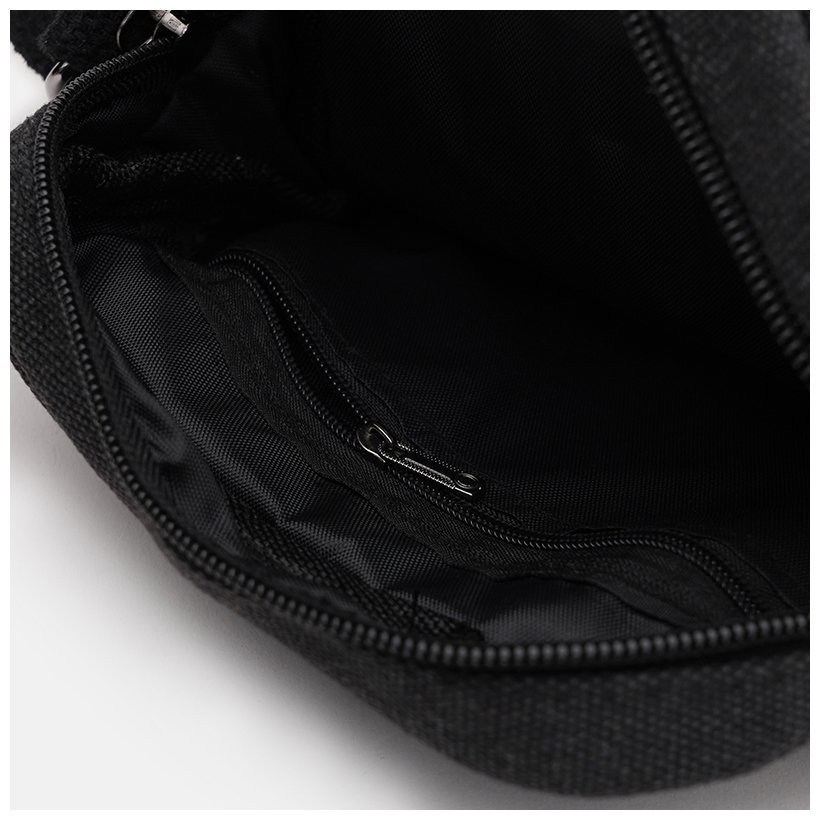 Наплечная маленькая мужская сумка из плотного текстиля черного цвета Monsen 71543