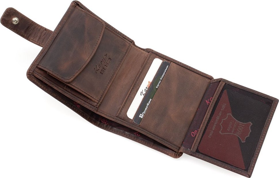 Темно-коричневое компактное мужское портмоне двойного сложения из винтажной кожи KARYA (21751)