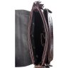 Вертикальная мужская сумка через плечо из коричневой кожи под крокодила DESISAN (19182) - 6