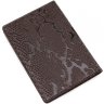 Обложка для паспорта из лаковой кожи в темно-коричневом цвете KARYA (092-015) - 3