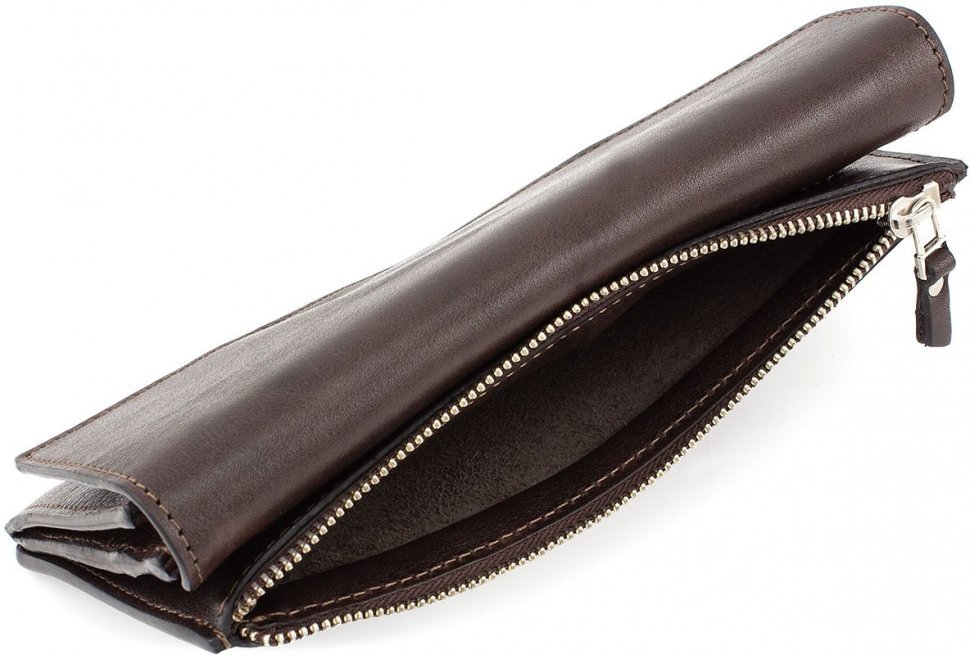 Вместительный кошелек темно-коричневого цвета из гладкой кожи Grande Pelle (13300)