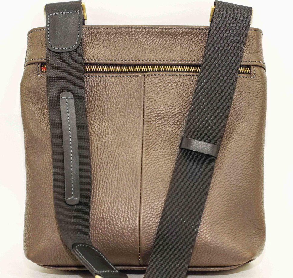 Наплечная мужская сумка среднего размера из натуральной кожи VATTO (11891)