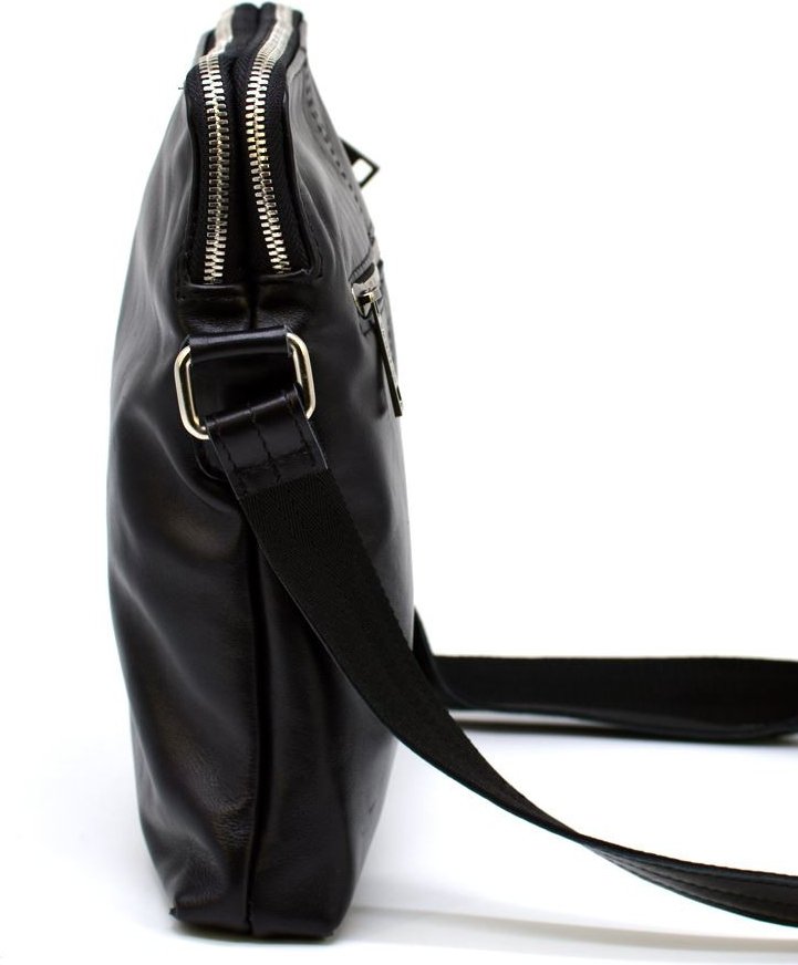 Черная мужская сумка на плечо из натуральной кожи на две молнии TARWA (21679)