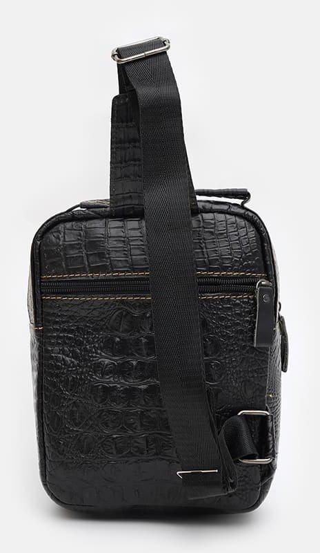 Мужская кожаная сумка-рюкзак через плечо черного цвета с тиснением под крокодила Keizer (22082)