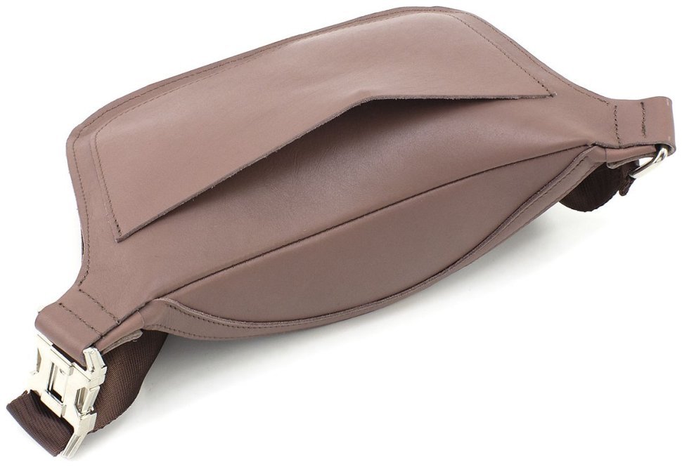 Женская сумка-бананка через плечо из натуральной итальянской кожи темно-пудрового цвета Grande Pelle 70754