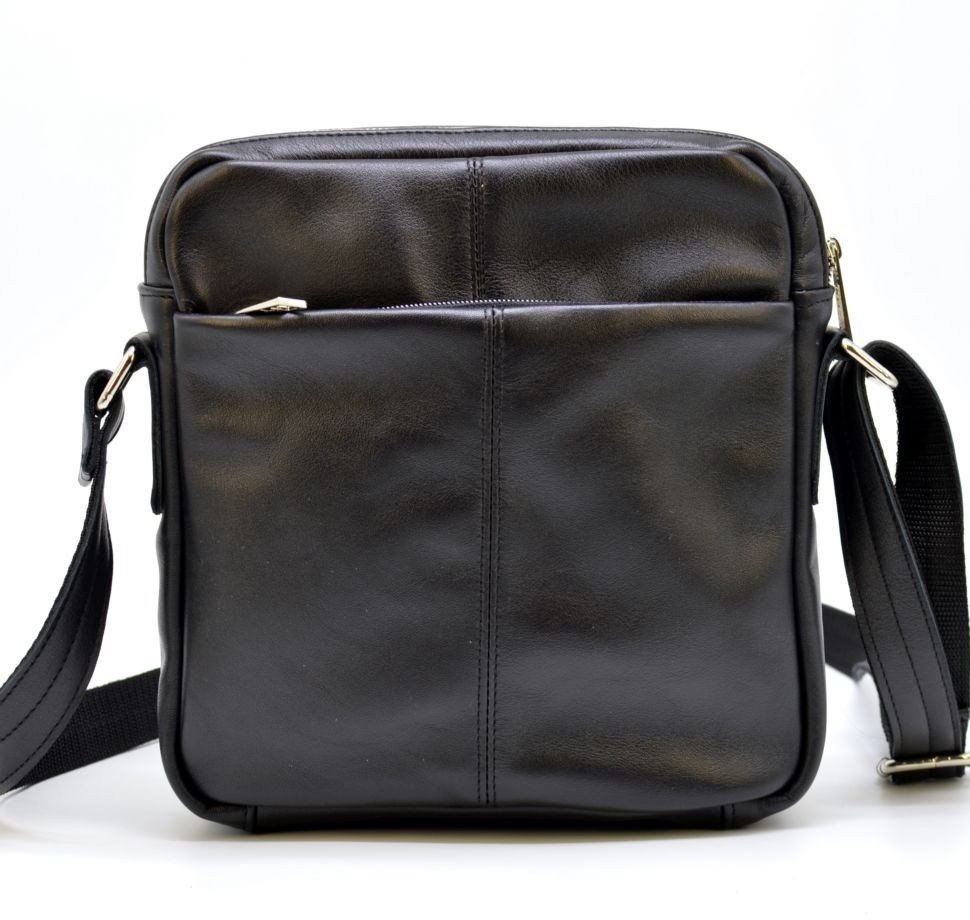 Мужская небольшая сумка с плечевым ремнем из натуральной кожи черного цвета TARWA (19878)