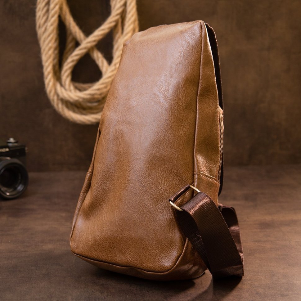 Практична чоловіча сумка-рюкзак через плече з рудого шкірозамінника Vintage (20570)