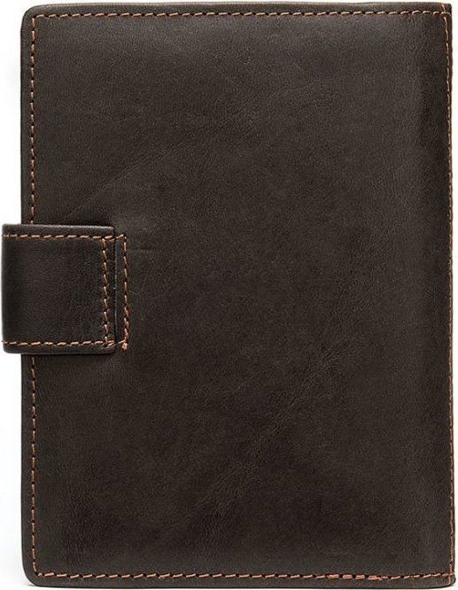 Коричневое мужское портмоне из гладкой кожи с хлястиком на кнопке Vintage (2414925)