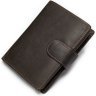 Коричневое мужское портмоне из гладкой кожи с хлястиком на кнопке Vintage (2414925) - 10