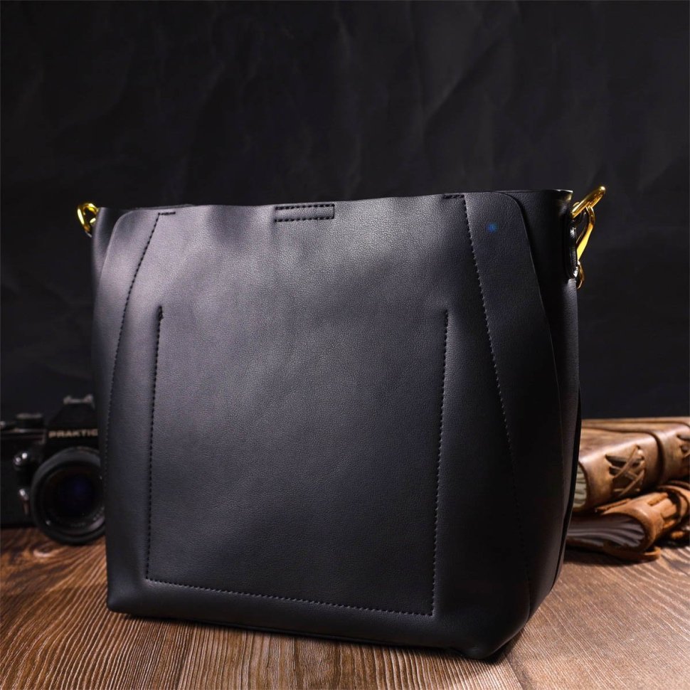 Женская сумка черного цвета из натуральной кожи с одной лямкой Vintage (2422109)