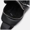 Мужской кожаный слинг-рюкзак черного цвета с эффектом под плетенку Ricco Grande 71662 - 5