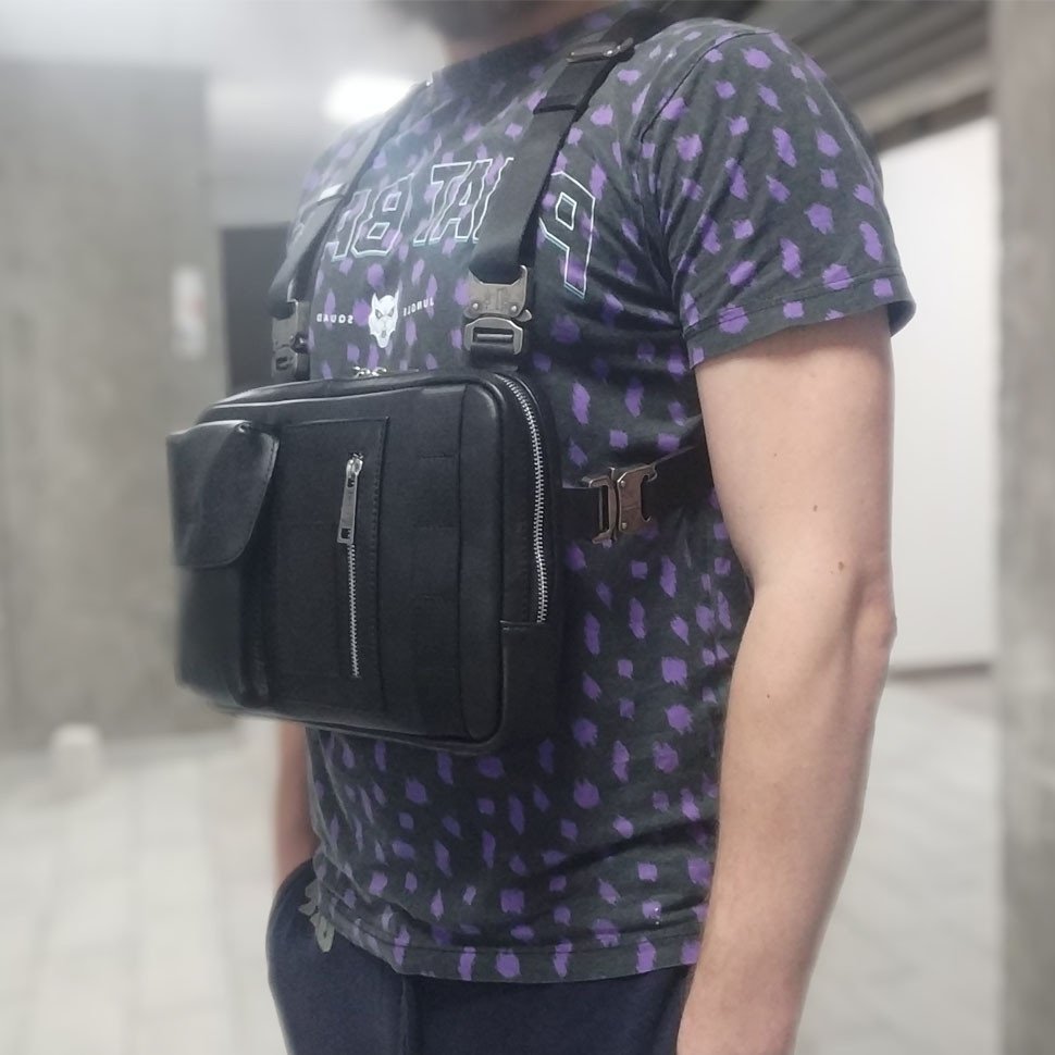 Мужская сумка-трансформер из натуральной кожи однотонного черного цвета TARWA (19950)
