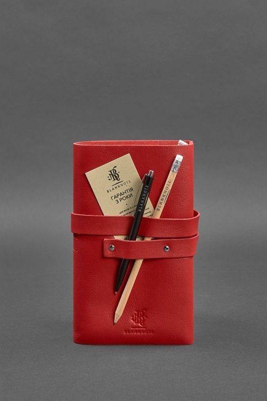Женский кожаный блокнот (Софт-бук) красного цвета на хлястике - BlankNote (41963)