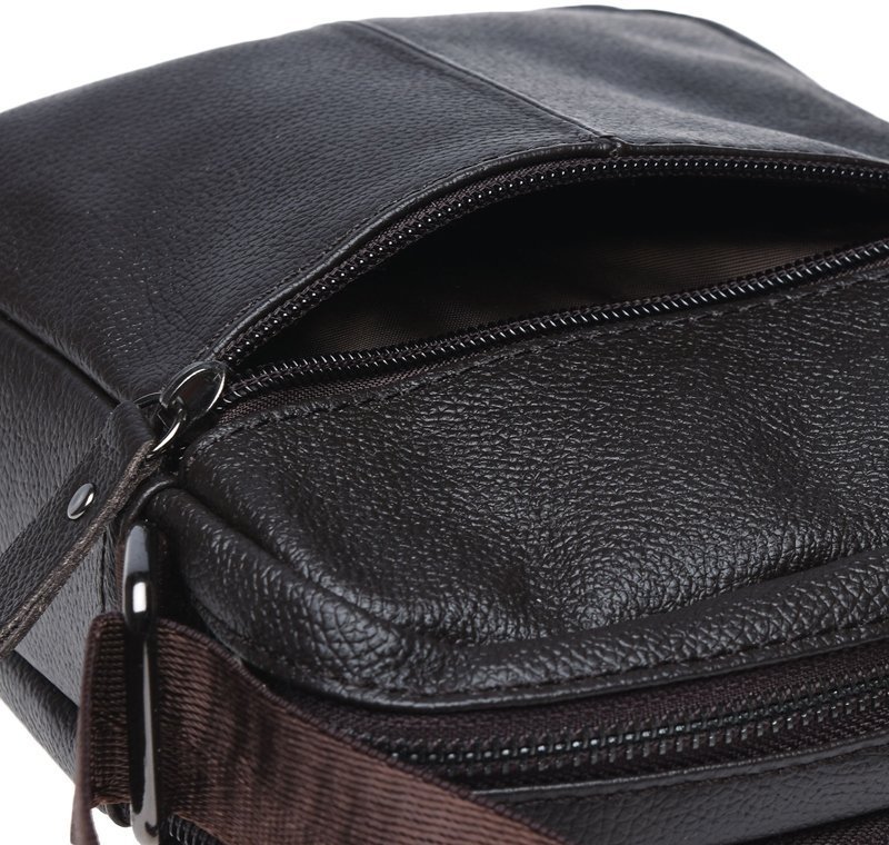 Миниатюрная мужская сумка с плечевым ремнем из коричневой кожи Borsa Leather (15660)
