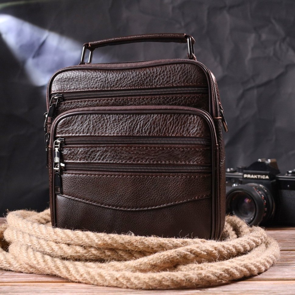 Практичная мужская сумка-барсетка из натуральной кожи коричневого цвета Vintage (2421274)