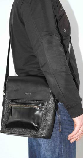 Кожаная сумка на плечо черного цвета VATTO (12116) - 2
