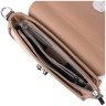 Женская сумка-кроссбоди натуральной кожи бежевого цвета с фиксацией на клапан Vintage 2422440 - 5