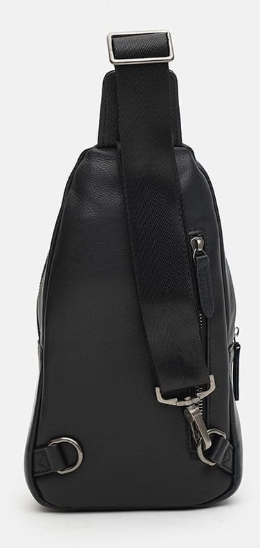 Добротный мужской рюкзак-слинг из натуральной зернистой кожи черного цвета Ricco Grande (22092)
