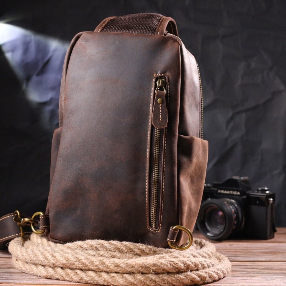 Добротная мужская сумка-слинг из винтажной кожи коричневого цвета Vintage (2421285)