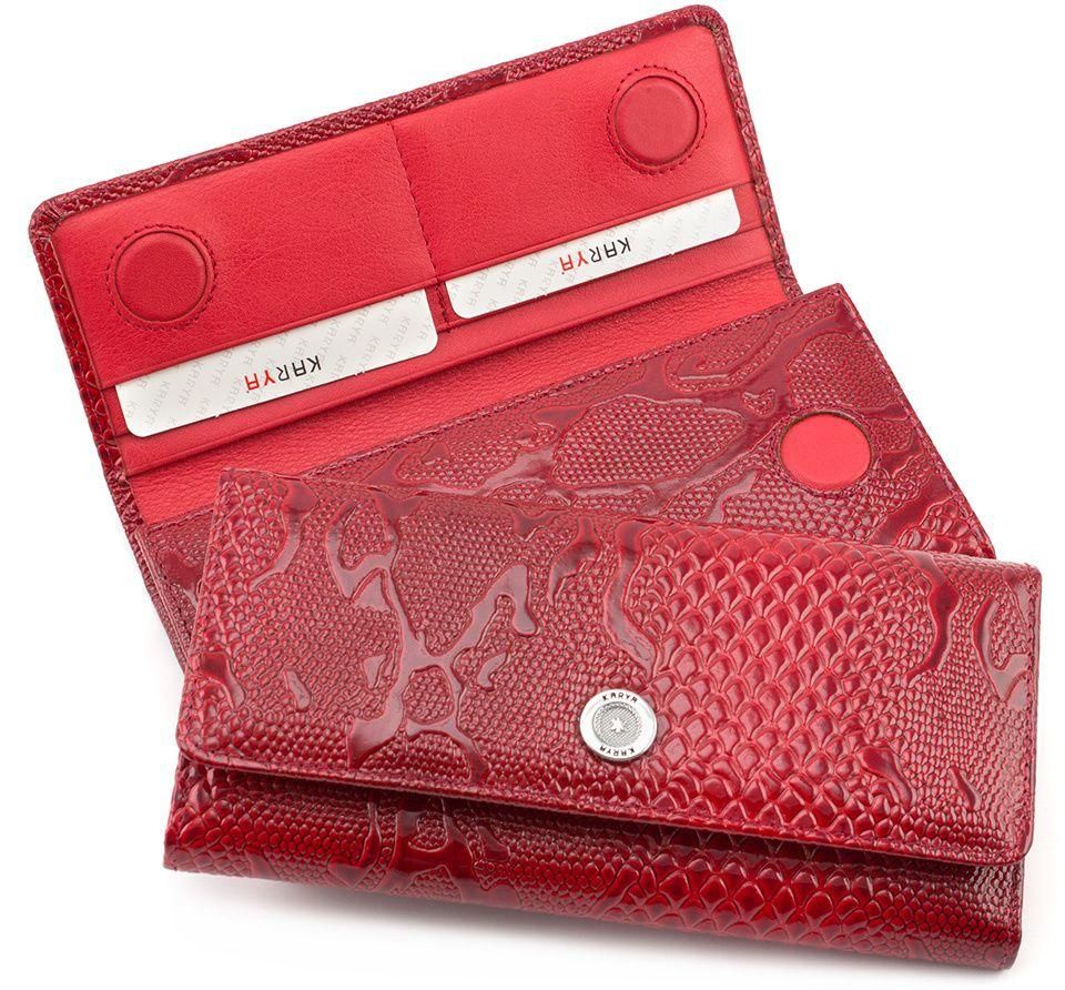 Красный лаковый кошелек с магнитной фиксацией KARYA (16195)
