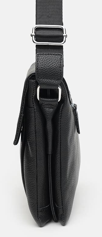 Горизонтальная мужская сумка-мессенджер из натуральной кожи черного цвета Keizer (21364)