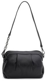 Стильная женская сумка из фактурной кожи черного цвета с плечевым ремешком Keizer 71685