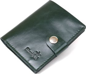 Практичное кожаное мужское портмоне зеленого цвета с хлястиком на кнопке Shvigel (2416504)