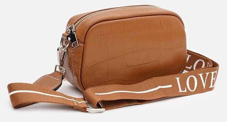 Маленькая женская сумка-кроссбоди из натуральной кожи под крокодила светло-коричневого цвета Keizer 71688