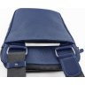 Кожаная мужская сумка на плечо синего цвета VATTO (12129) - 6