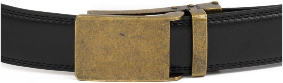 Добротный кожаный мужской ремень черного цвета c золотистой пряжкой-автомат Vintage 2420332