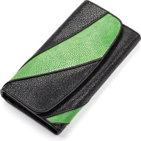 Черно-зеленый кошелек из натуральной кожи морского ската STINGRAY LEATHER (024-18116)