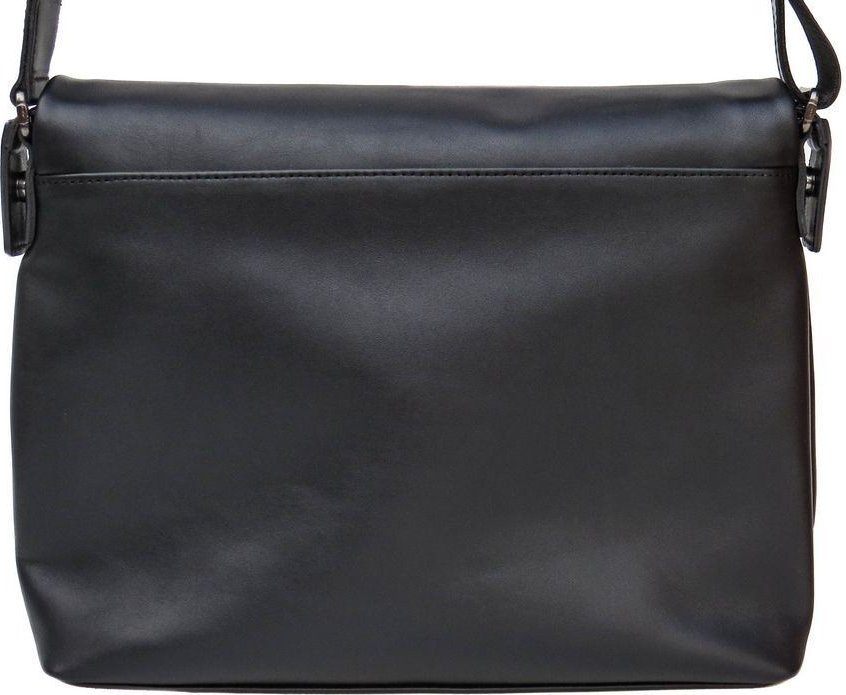 Мужская сумка-мессенджер формата А4 из натуральной кожи черного цвета на плечо TARWA (21682)
