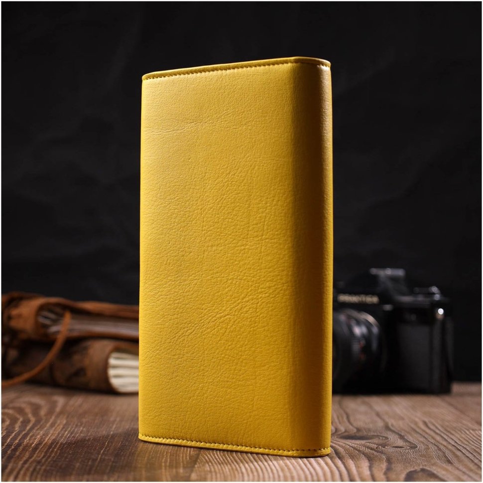 Большой женский кошелек из натуральной кожи желтого цвета с клапаном Tony Bellucci (2421975)