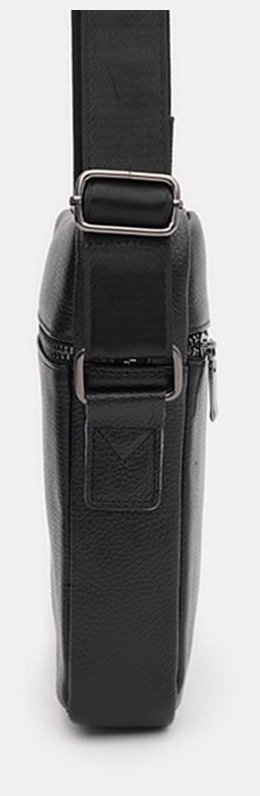 Средняя мужская кожаная сумка-планшет на плечо черного цвета Keizer 71600