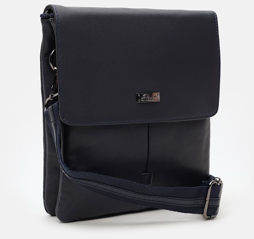 Чоловіча сумка планшет із натуральної шкіри з клапаном на магніті Ricco Grande синього кольору 96500 фото №2 Чоловіча сумка планшет із натуральної шкіри з клапаном на магніті Ricco Grande синього кольору 96500 modnotak фото №2